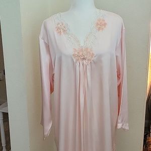 VTG SATIN ETIENNE PALE PINK NIGHTGOWN....MEDIUM